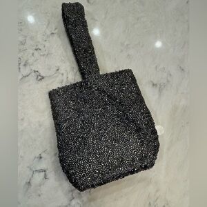 Beautiful never carried Moyna beaded wristlet bag perfect for parties/events